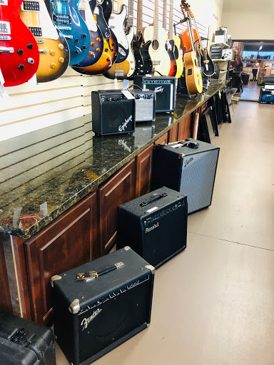 Pawn Shop «Roswell Pawn & Jewelry», reviews and photos, 615 Holcomb Bridge Rd, Roswell, GA 30076, USA