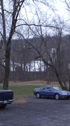 Ski Shop «Cabin Craft Snowboard & Ski Shop», reviews and photos, 2 Main St, Spring Mt, PA 19478, USA