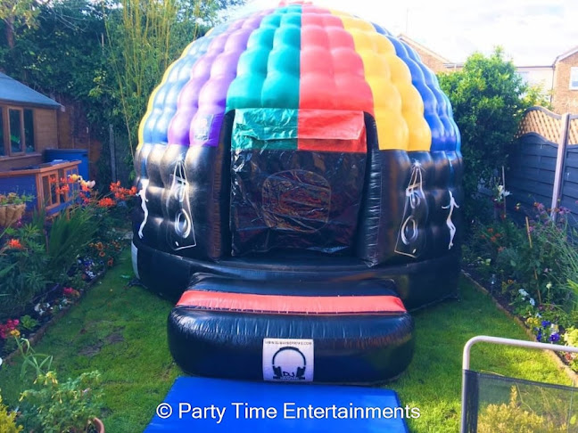 Party Time Entertainments - By DJ Wayne Pryke - Northampton