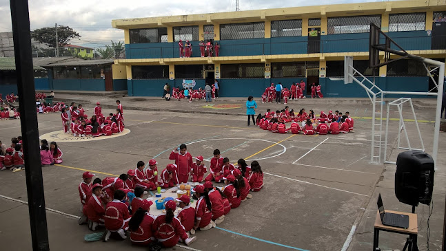 Opiniones de Escuela Fiscal Mixta Vicente Aguirre en Quito - Escuela