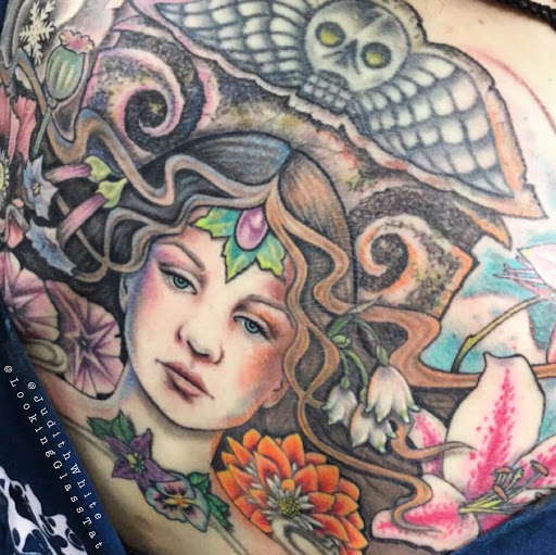 Tattoo Shop «Looking Glass Tattoo & Gallery», reviews and photos, 2110 SW Brandywine Ln #140, Topeka, KS 66604, USA