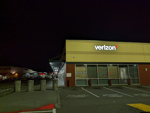 Cell Phone Store «Verizon», reviews and photos, 1255 N 205th St #101, Shoreline, WA 98133, USA