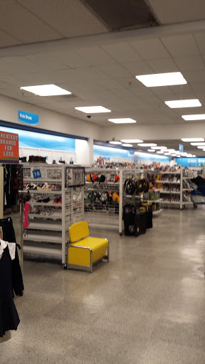 Clothing Store «Ross Dress for Less», reviews and photos, 3450 Village Dr, Castro Valley, CA 94546, USA