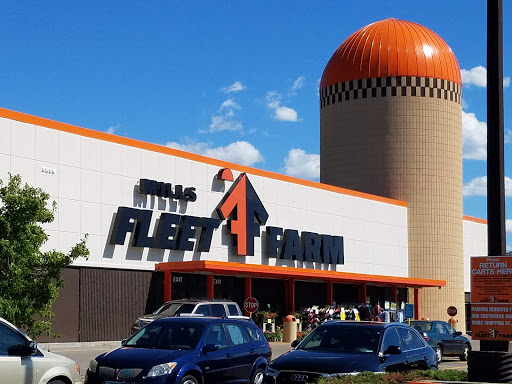Department Store «Mills Fleet Farm», reviews and photos, 8400 Lakeland Ave N, Brooklyn Park, MN 55445, USA
