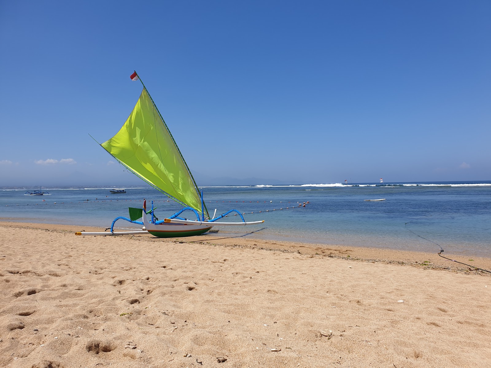 Φωτογραφία του Sindhu Beach παροχές περιοχής