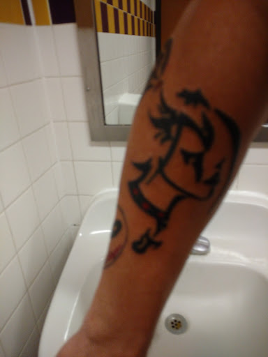 Tattoo Shop «Celebrity Tattoos», reviews and photos, 9520 Highland Rd, White Lake, MI 48386, USA