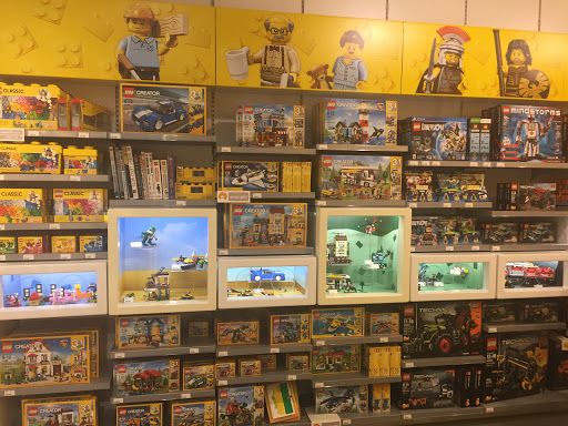 Toy Store «The LEGO Store», reviews and photos, 5 Woodfield Mall, Schaumburg, IL 60173, USA
