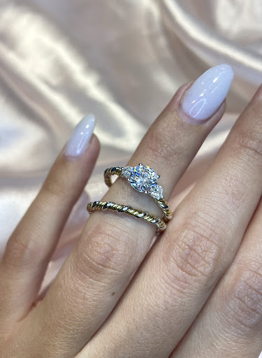 Jewelry Store «Dennis Jewelry», reviews and photos, 14701 San Pedro Ave, San Antonio, TX 78232, USA