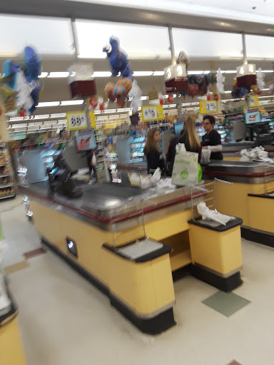Grocery Store «Stop & Shop», reviews and photos, 2350 N Ocean Ave, Farmingville, NY 11738, USA