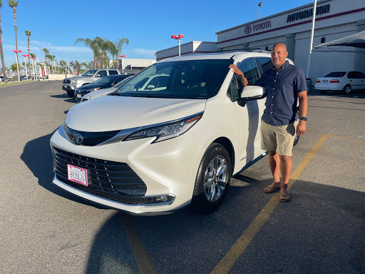 Toyota Dealer «AutoNation Toyota Buena Park», reviews and photos, 6400 Beach Blvd, Buena Park, CA 90621, USA