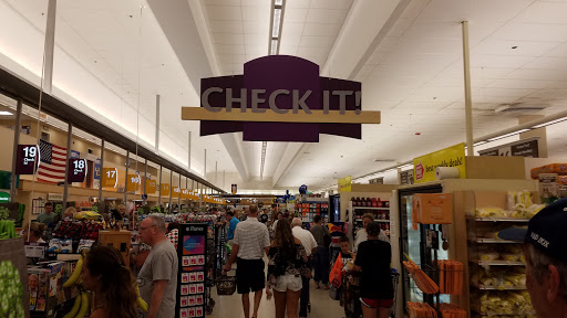 Supermarket «Stop & Shop Supermarket», reviews and photos, 111 Brewster-Chatham Rd, Harwich, MA 02645, USA