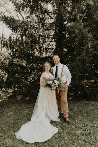 Bridal Shop «Taylored For You», reviews and photos, 516 E Main St, Mechanicsburg, PA 17055, USA