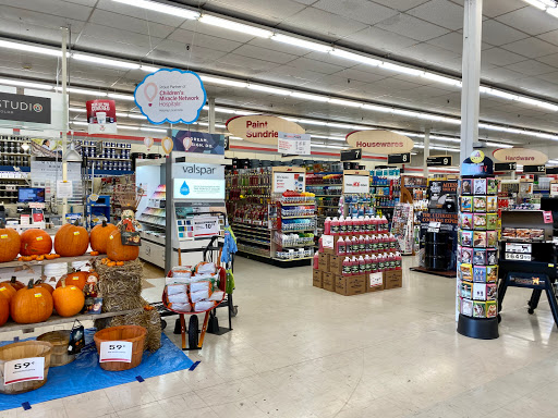 Hardware Store «Westlake Ace Hardware 055», reviews and photos, 3110 E Douglas Ave, Wichita, KS 67214, USA