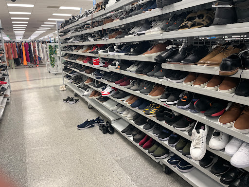 Clothing Store «Ross Dress for Less», reviews and photos, 12115 Biscayne Blvd, North Miami, FL 33181, USA