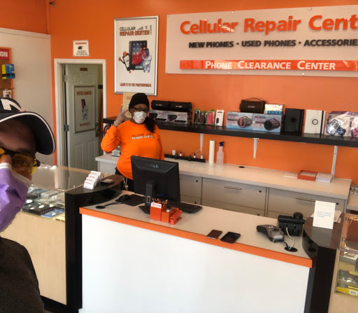 Cell Phone Store «Cellular Repair Center Inc, IPHONE & ANDROID REPAIRS», reviews and photos, 15080 Middlebelt Rd, Livonia, MI 48154, USA