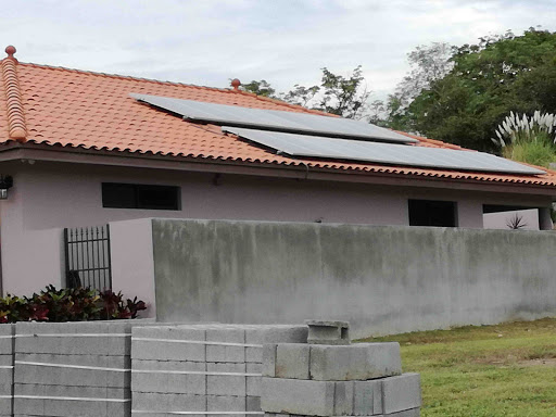 La Casa de los Paneles Solares