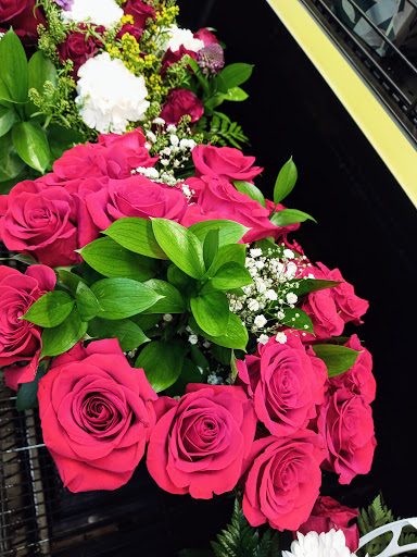 Grocery Store «H-E-B Grocery», reviews and photos, 209 N Texas Ave, Mercedes, TX 78570, USA