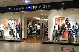 Tommy Hilfiger image