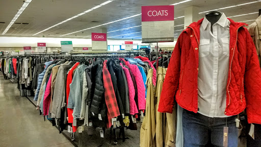 Shopping Mall «Villaggio Shopping Center», reviews and photos, 7959 N Blackstone Ave, Fresno, CA 93720, USA