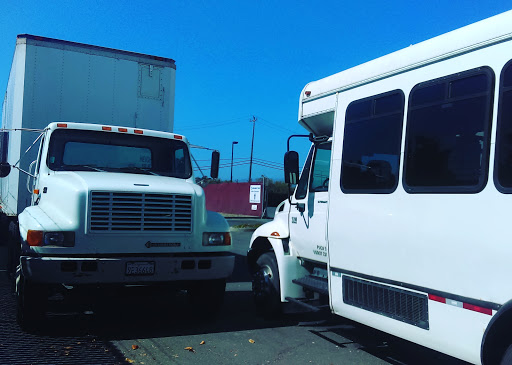 LINCOLN SCHOOL OF TRUCKING & BUS TRAINING