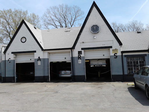 Auto Repair Shop «Cabrales Auto Repair», reviews and photos, 8437 S Commercial Ave, Chicago, IL 60617, USA