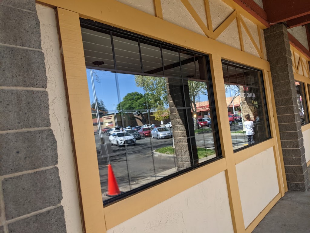 Round Table Pizza 95831