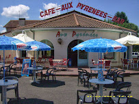 Atmosphère du Aux Pyrénées, café restaurant à Oloron à Oloron-Sainte-Marie - n°2