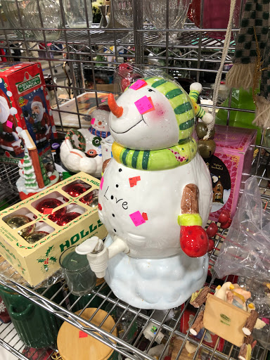 Thrift Store «Goodwill Industries McHenry», reviews and photos, 2006 N Richmond Rd, McHenry, IL 60051, USA