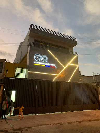 Tiendas para comprar pasamontañas nike Quito