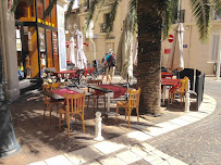 Atmosphère du Restaurant français Ô Bistro Des Artistes à Toulon - n°13