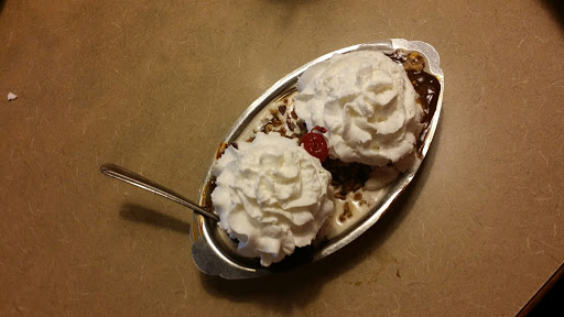 Ice Cream Shop «Yum Yum Tree», reviews and photos, 140 W Main St, Brighton, MI 48116, USA