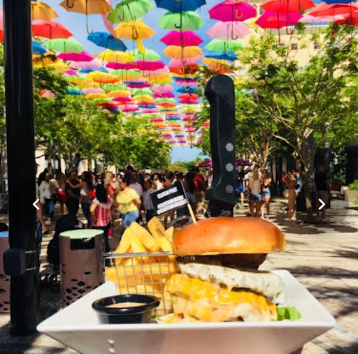 Clutch Burger Hamburger Restaurant in Coral Gables