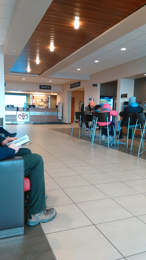 Toyota Dealer «Luther Brookdale Toyota», reviews and photos, 6700 Brooklyn Blvd, Brooklyn Center, MN 55429, USA