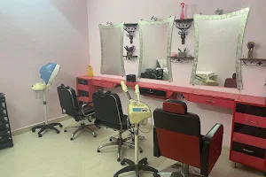 SK Makeover Beauty Parlour - Best Ladies Hair Salon & Makeup studio in Saharanpur image