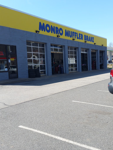 Auto Repair Shop «Monro Muffler Brake & Service», reviews and photos, 451 Main St, Monroe, CT 06468, USA