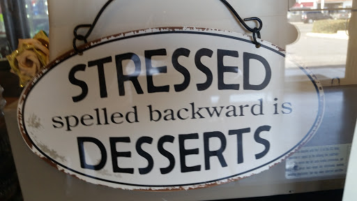 Donut Shop «Sweet Retreat Donuts», reviews and photos, 924 Pacific Coast Hwy, Long Beach, CA 90806, USA