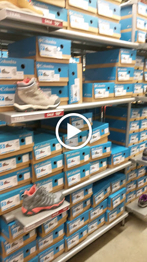 Sportswear Store «Columbia Sportswear Outlet Store at Tanger Outlets», reviews and photos, 4000 Arrowhead Blvd #710, Mebane, NC 27302, USA