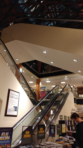 Book Store «Barnes & Noble», reviews and photos, 1201 3rd St, Santa Monica, CA 90401, USA