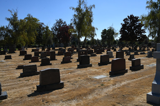 Funeral Home «Rose City Cemetery», reviews and photos, 5625 NE Fremont St, Portland, OR 97213, USA