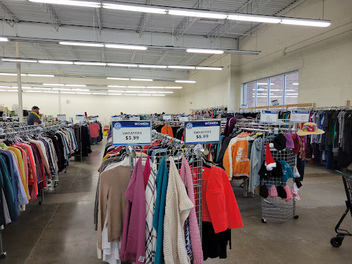 Thrift Store «St. Vincent de Paul Thrift Store», reviews and photos, 28720 Stephenson Hwy, Madison Heights, MI 48071, USA