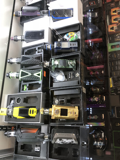 Cigar Shop «Billionaire smoke shop», reviews and photos, 1214 W Dr Martin Luther King Jr Blvd, Seffner, FL 33584, USA