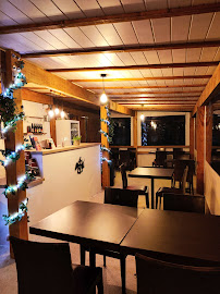 Atmosphère du Restaurant L'ASSIETTE CAMARGUAISE à Le Cailar - n°1