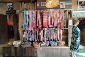 บ้านหอมเทียน Baan Hom Tien Candle-Making Shop & Cafe image