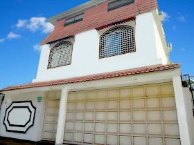 Hostal Villa 97 . Hospedaje Economico en Guayaquil cerca del Aeropuerto, Terminal Terrestre , Mall del Sol