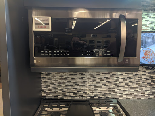 Appliance Store «Albert Lee Appliance - Tukwila», reviews and photos, 404 Strander Blvd, Tukwila, WA 98188, USA