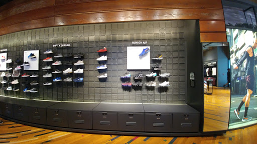 Clothing Store «Nike Lenox», reviews and photos, 3393 Peachtree Rd, Atlanta, GA 30326, USA