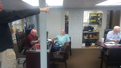 Used Car Dealer «Alines Used Cars», reviews and photos, 412 Medford Ave, Patchogue, NY 11772, USA