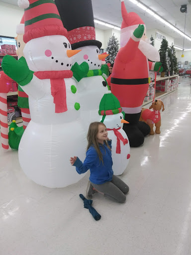 Shopping Mall «Shops at Seneca Mall», reviews and photos, 8015 Oswego Rd, Liverpool, NY 13090, USA