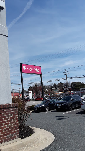 Cell Phone Store «T-Mobile», reviews and photos, 8010 Belair Rd, Nottingham, MD 21236, USA