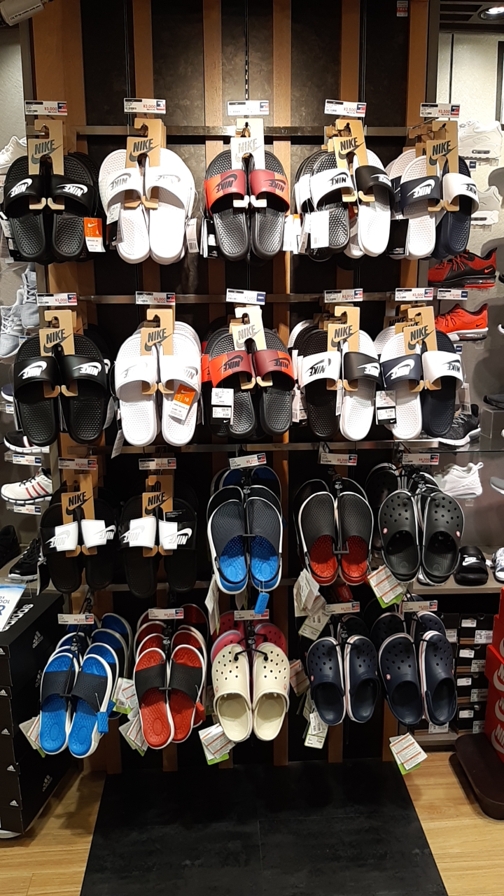 Abc Mart 上野店 東京都台東区上野 靴店 靴 グルコミ